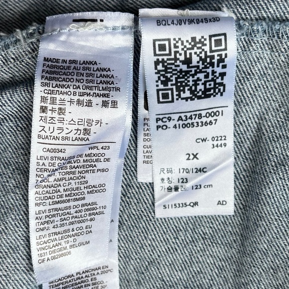 Levi's Women's Plus Size Original Denim Trucker Jacket Jean Jacket Women's 2X - Picture 7 of 10